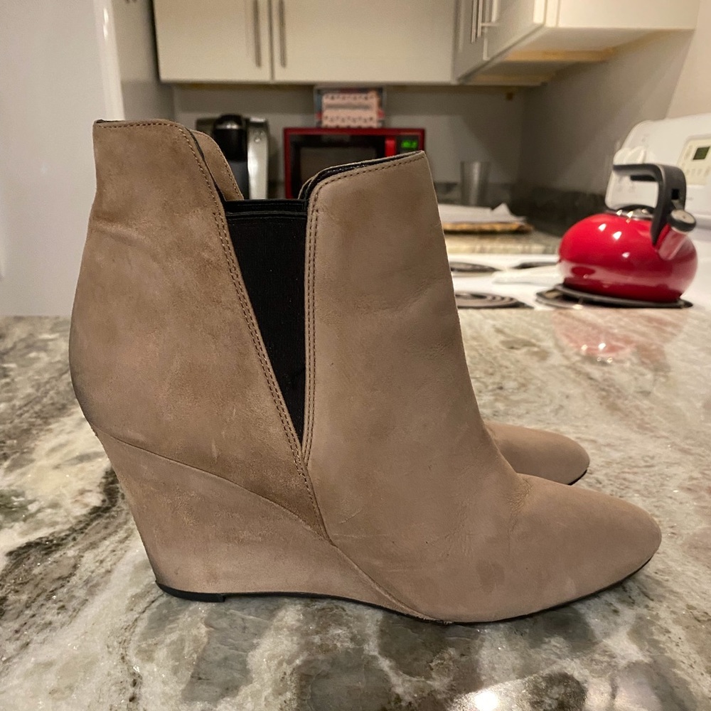 Via Spiga Suede Boots size 8.5/9 retail $149